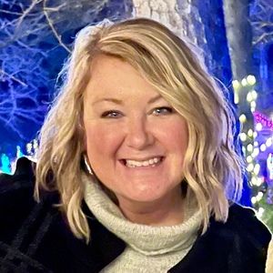 Meet your Posher, Lynne